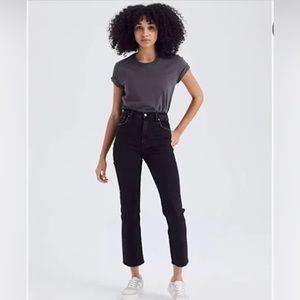 Abercrombie Ultra High Rise Ankle Straight Jeand